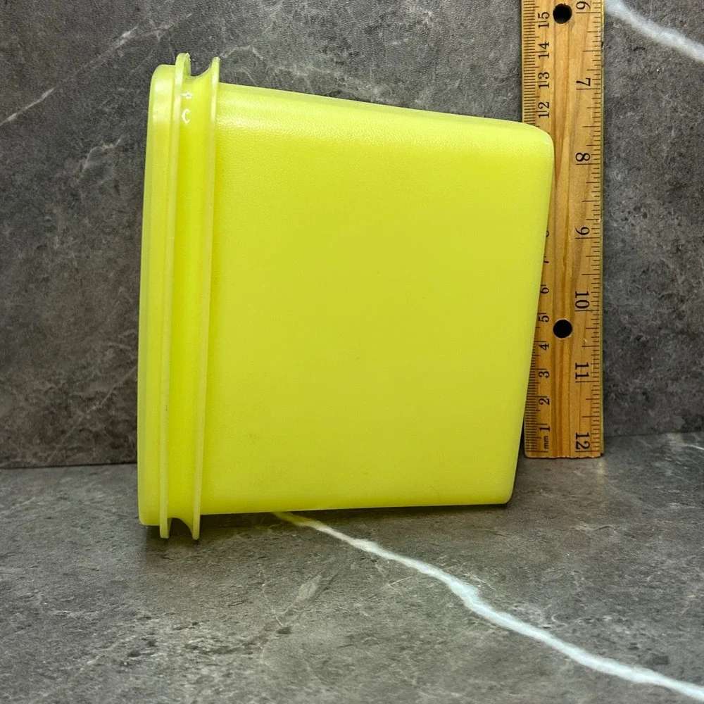 Tupperware Modular Mates Rectangular Canister Neon Yellow Lime Green 1243-1 Lid